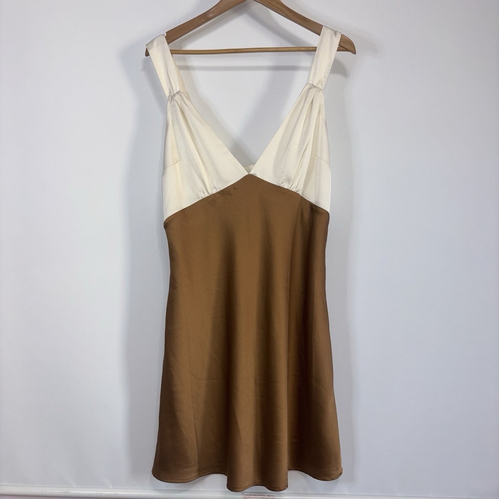 Abercrombie Satin Slip Dress Colorblock Brown Cream Mini V Neck Size L - Picture 3 of 8
